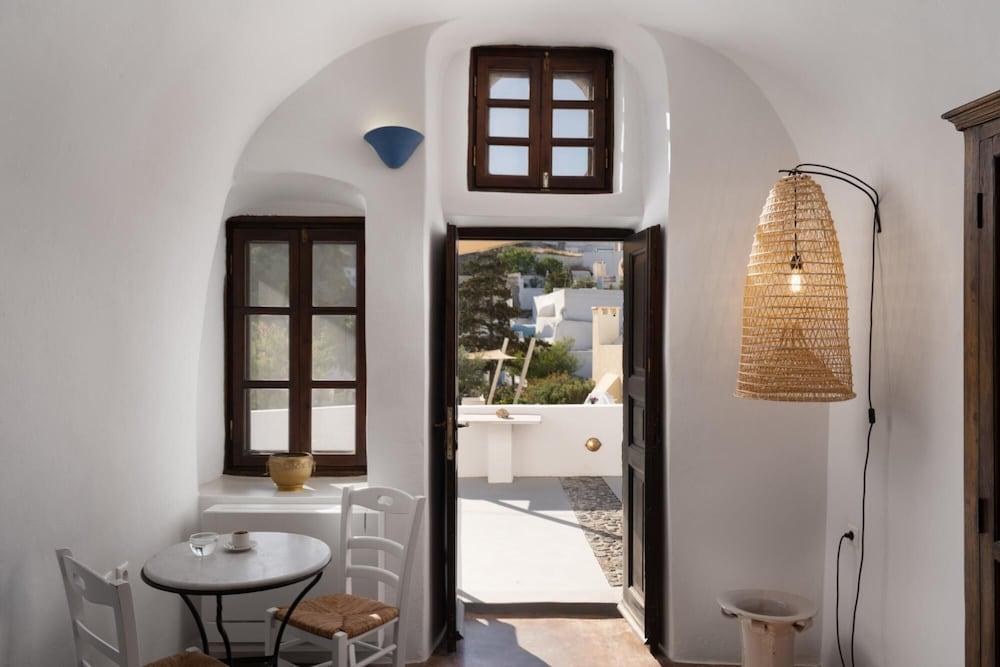 Madame Kalitsi-Irini Apartment 1