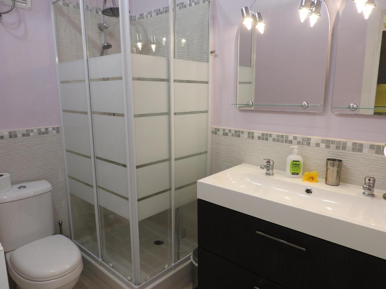 Las Flores Studio 2 2