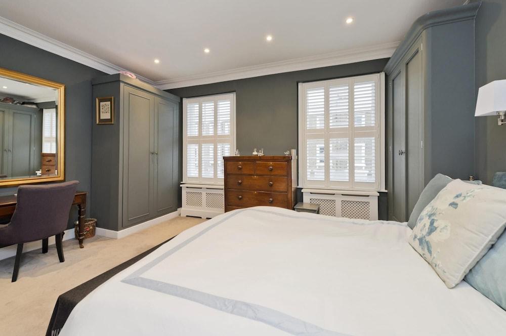 Fantastic 2bed Flat with Private Roof Terrace 2