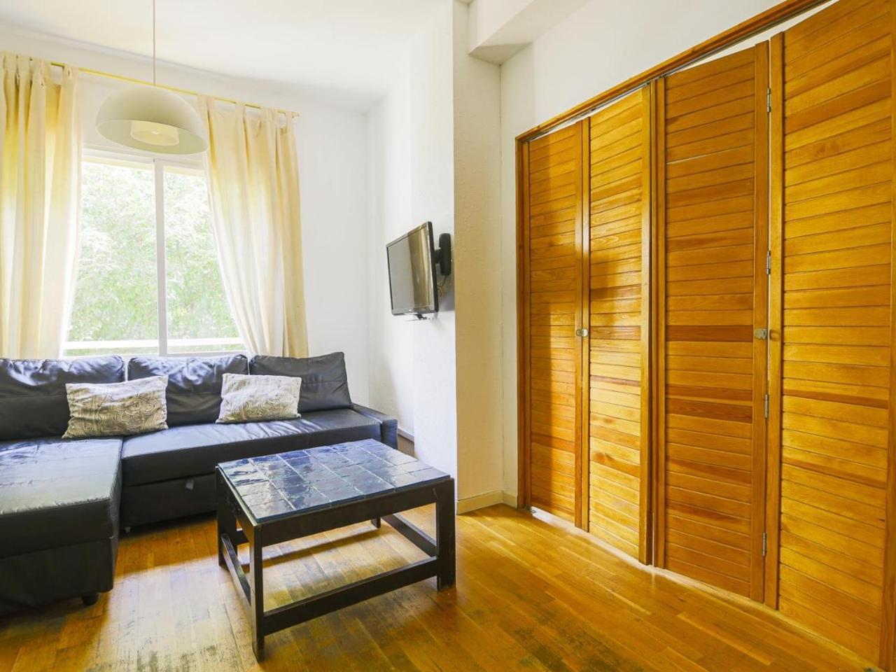 Be Barcelona Arco Del Triunfo Sunny Colors III