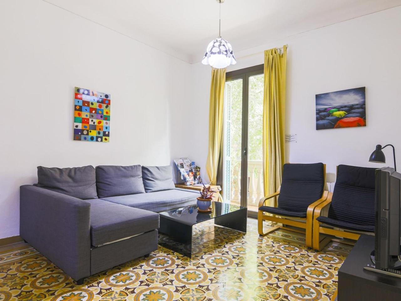 Be Barcelona Arco Del Triunfo Sunny Colors