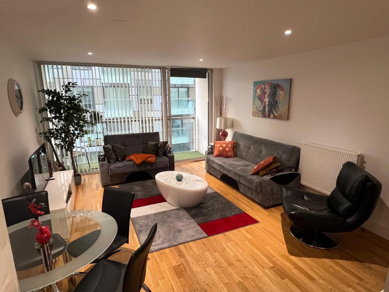 Cobalt Point, South Quay