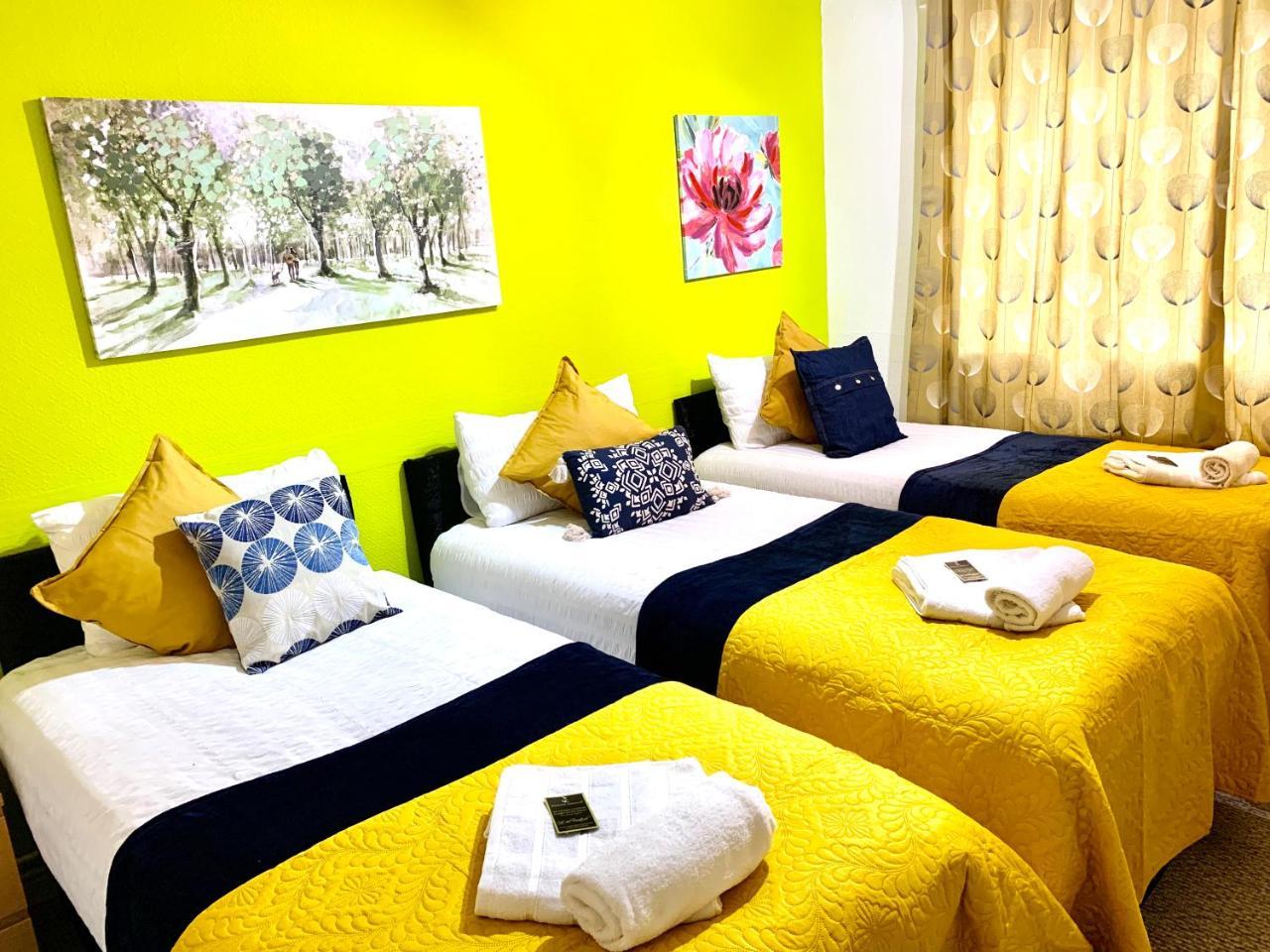 London Excel 2 Bedrooms, Reception, Spacious Apartment 1