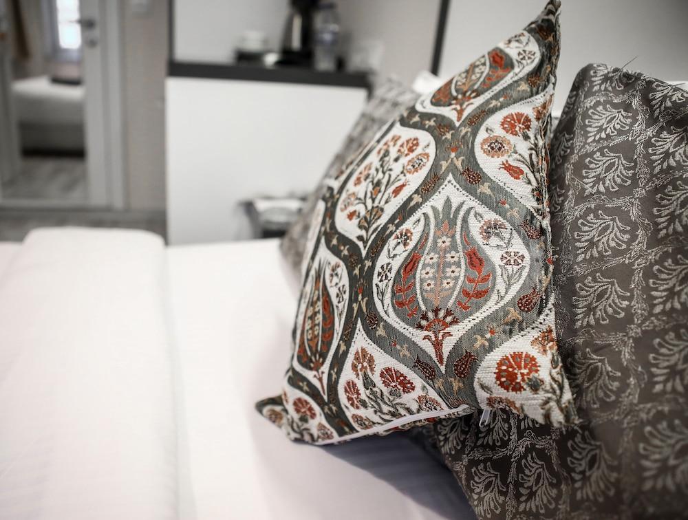 Platine Hotels & Suites