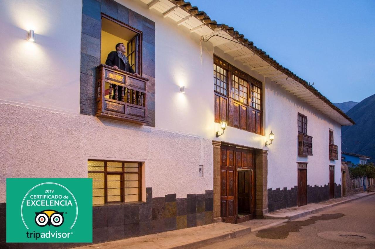 R House Valle Sagrado Private Collection