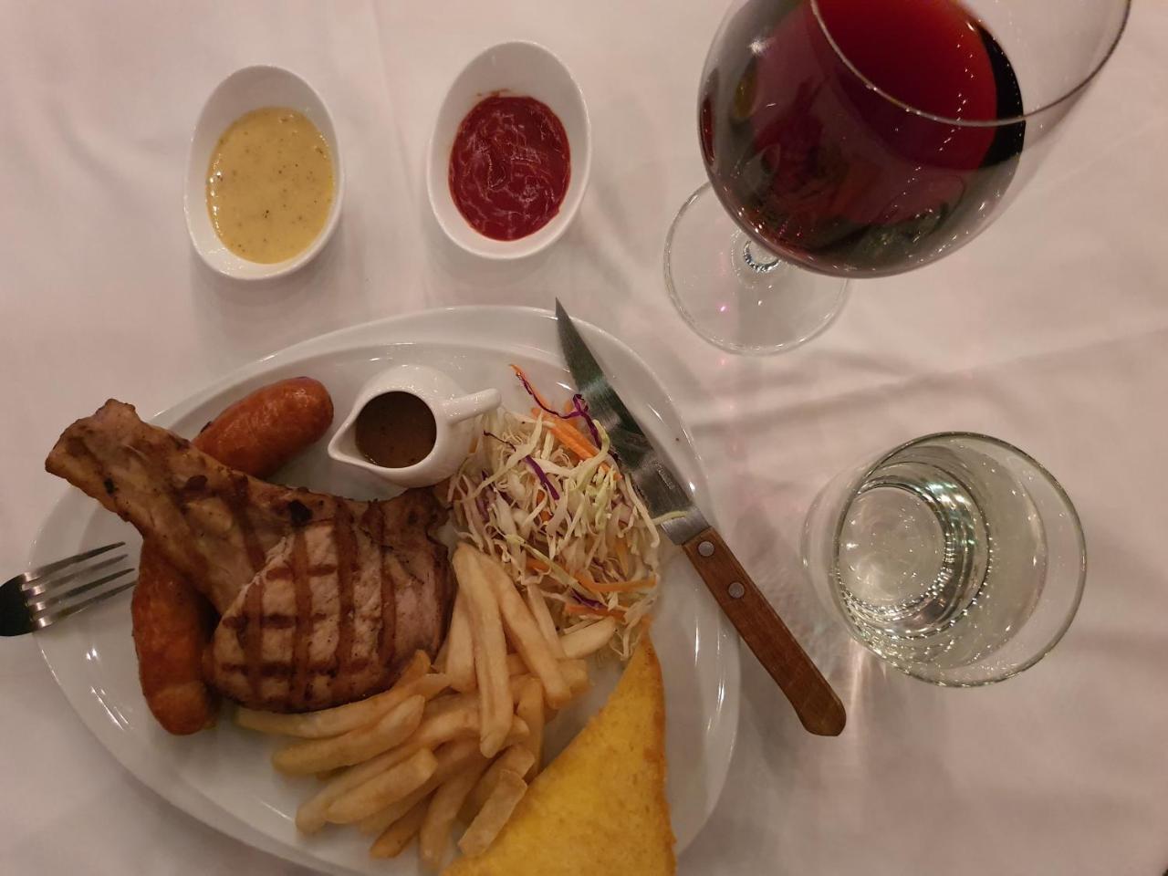 Siam Champs Elyseesi Unique Hotel