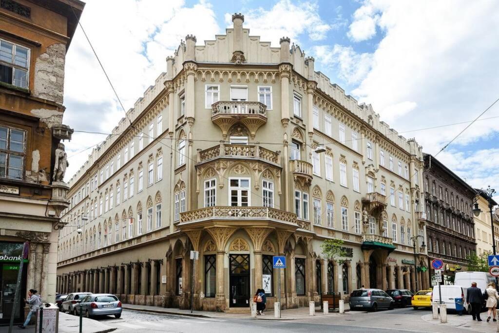 Diamond Home Apartment - City Center