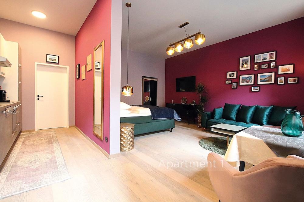 Street Living Hotel (Adults only)