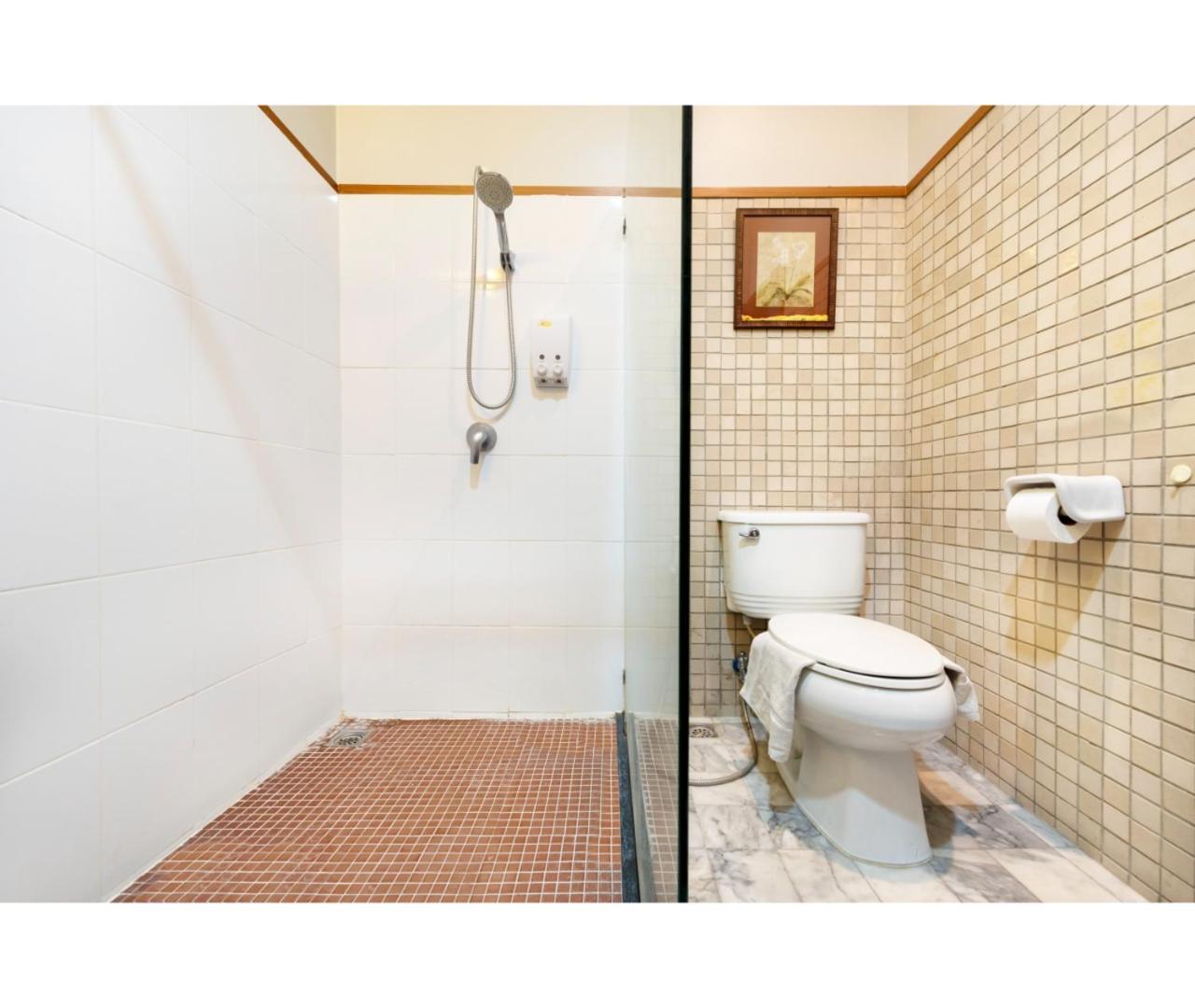 Dinso Home Boutique (Adults only)