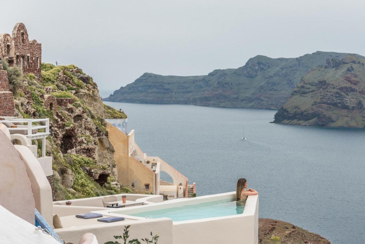 Oia Castle Luxury Suites 1