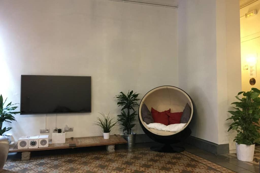 Stylish And Comfortable Apartment in Heart of BCN 1