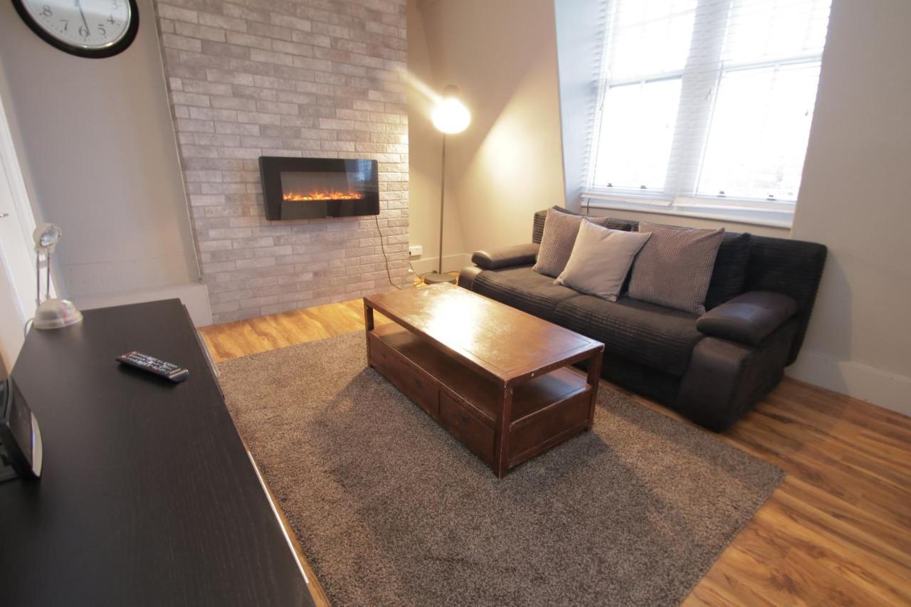 Henley at Shoreditch 1