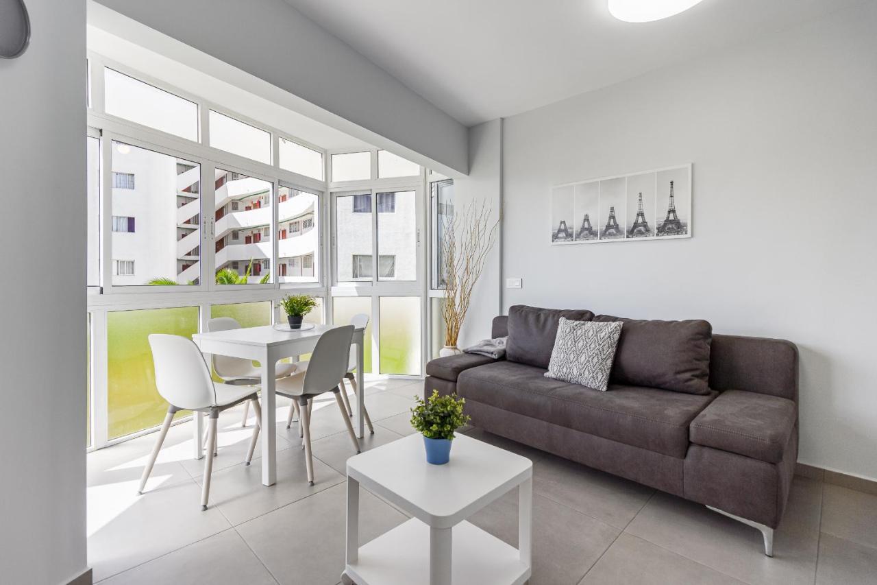 Modern Apartment in las Americas 2