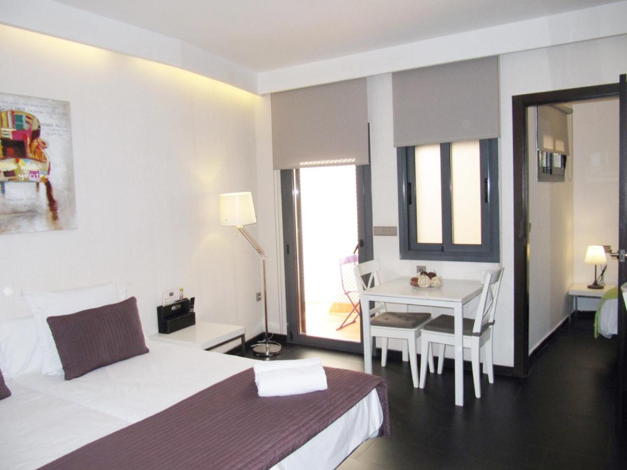 Barcelona Fifteen Luxury Hostel 2