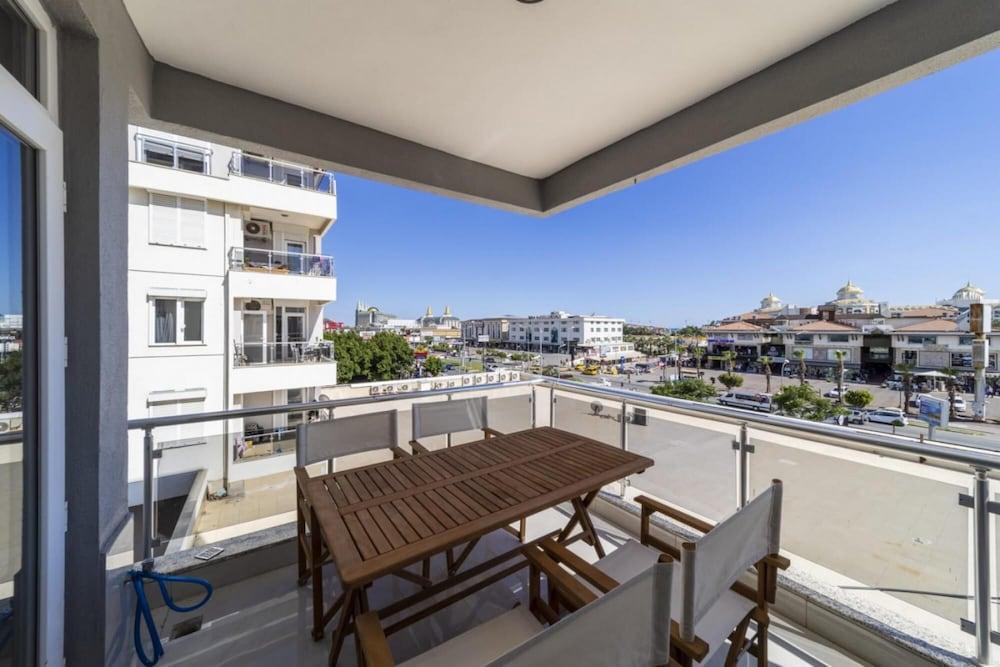 Flat with Walking Distance To Beach in Antalya 1