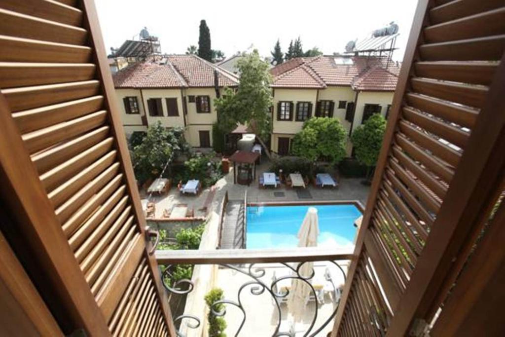 Castle Old Town Hotel 1