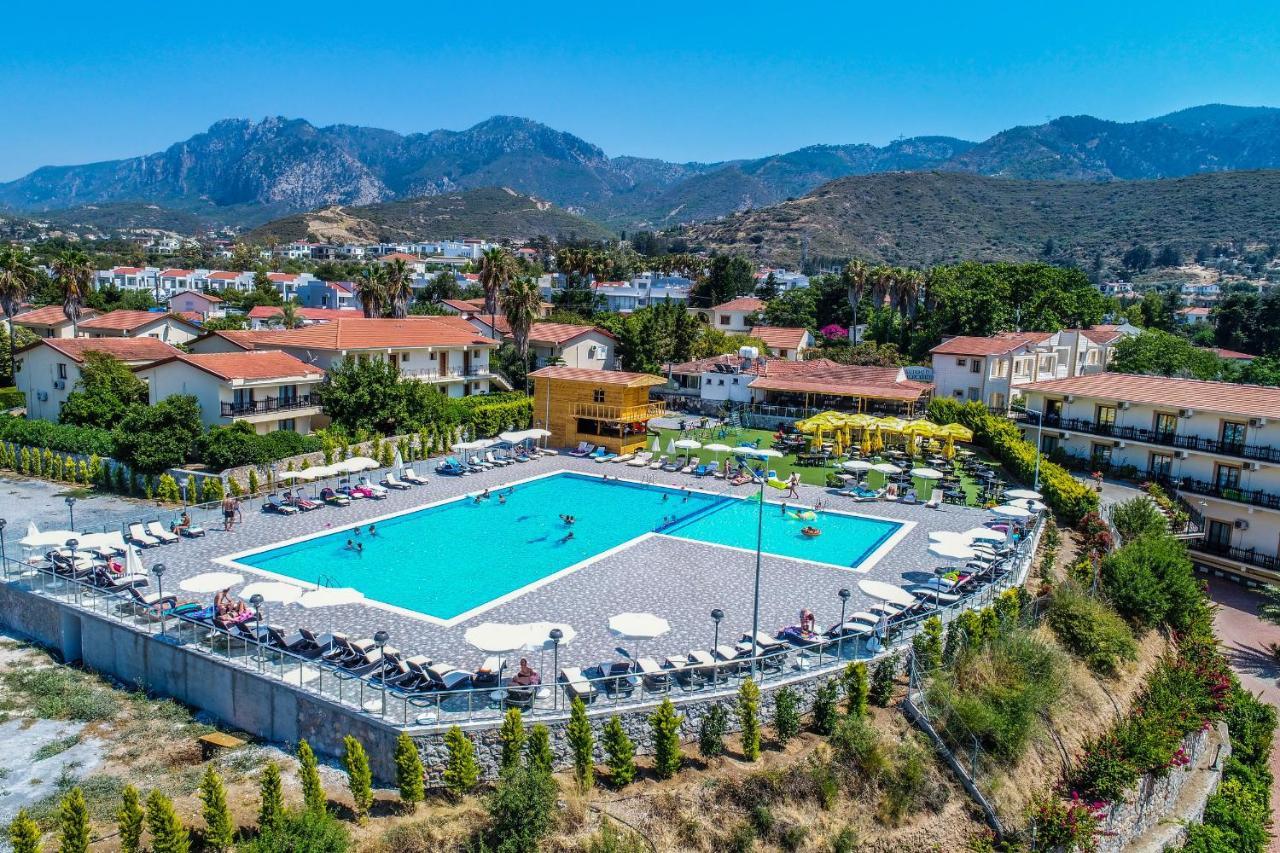 Santoria Holiday Village