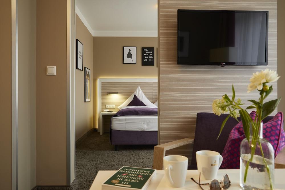 Mirabell (Adults only)