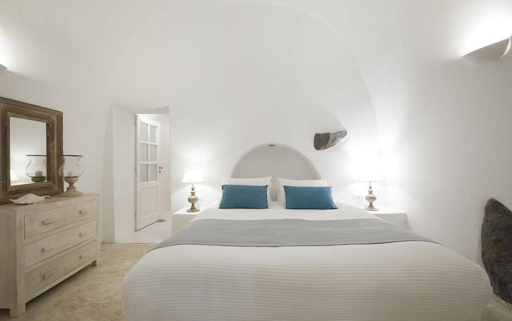 Atrina Canava 1894 (Adults only) 1