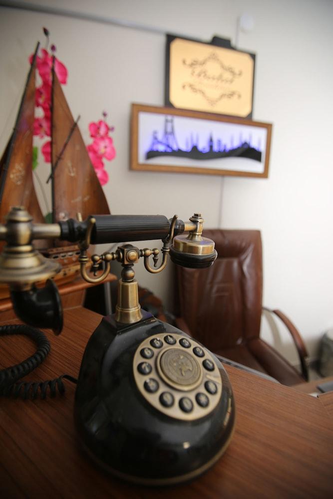 Walton Balat Residence 1