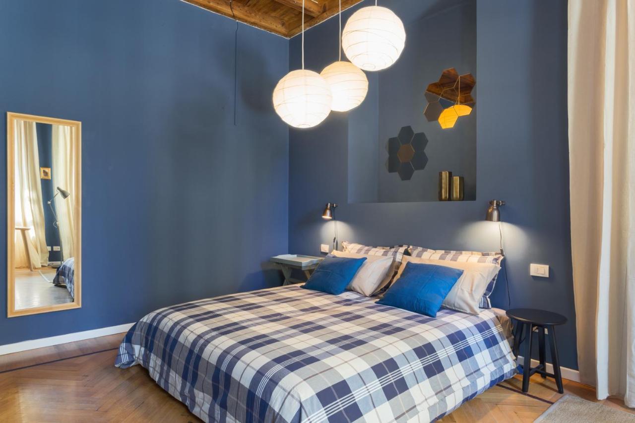 Cosy Apartment 2 Minutes From Duomo 1