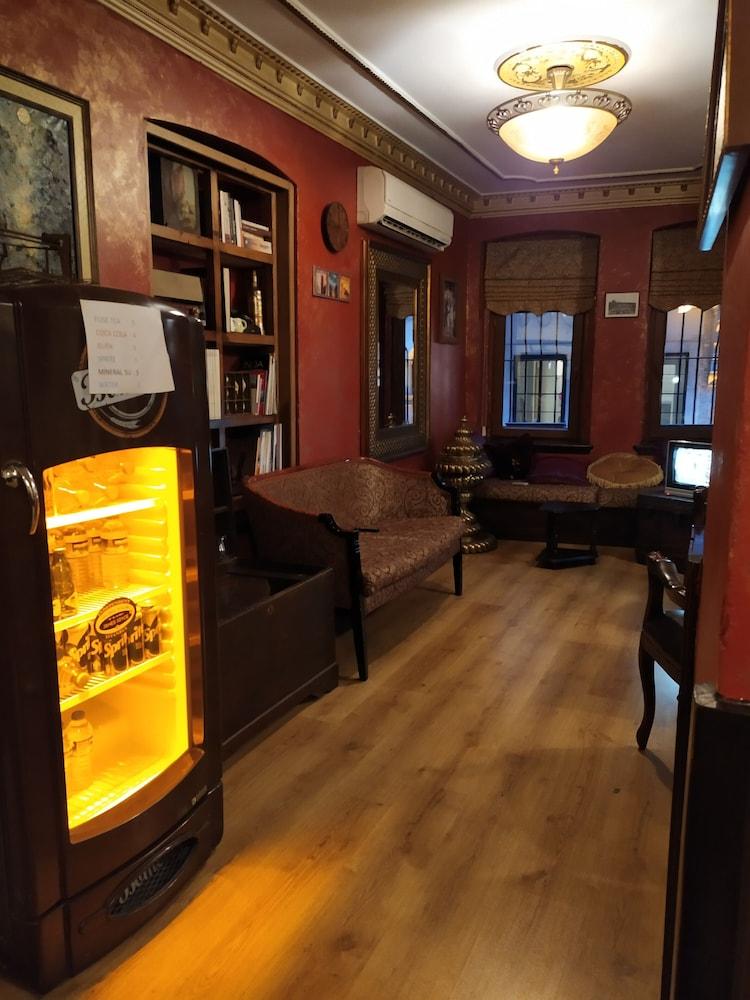 Istanbul Irish Hotel (Adults only) 1