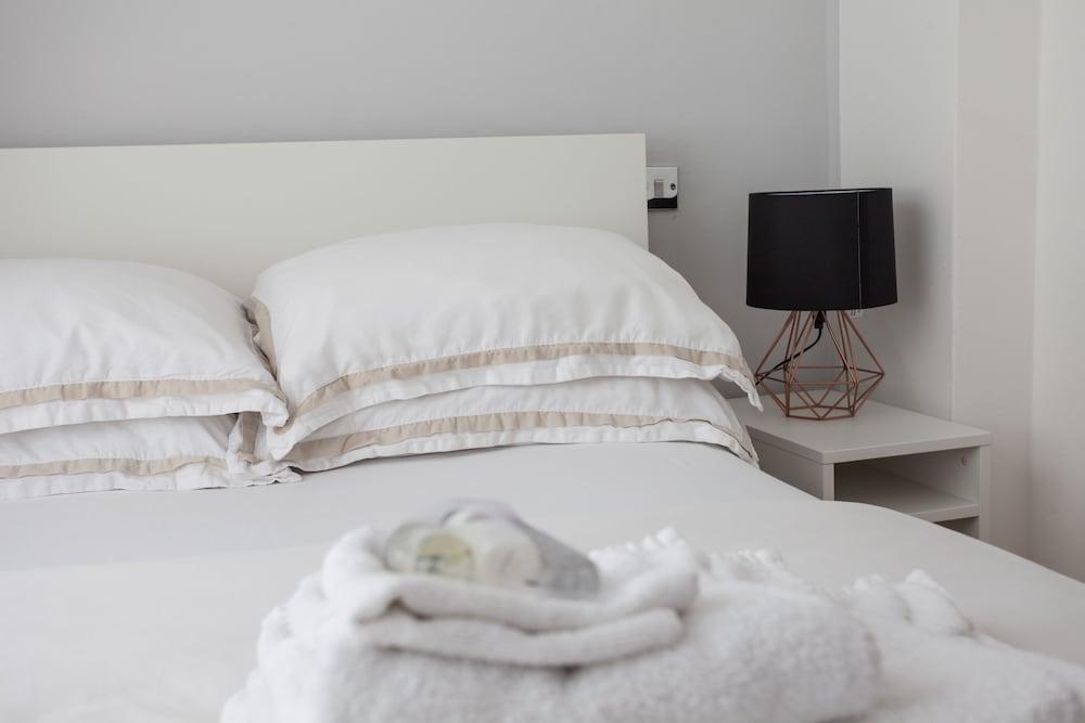 Modern & Clean Apartment Soho & Carnaby 2