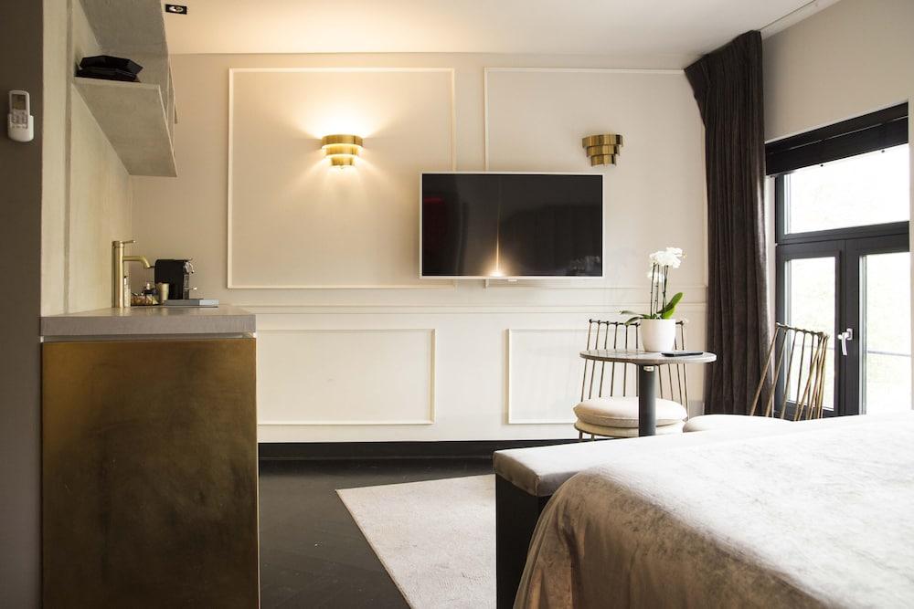 House of Amstel (Adults only) 2