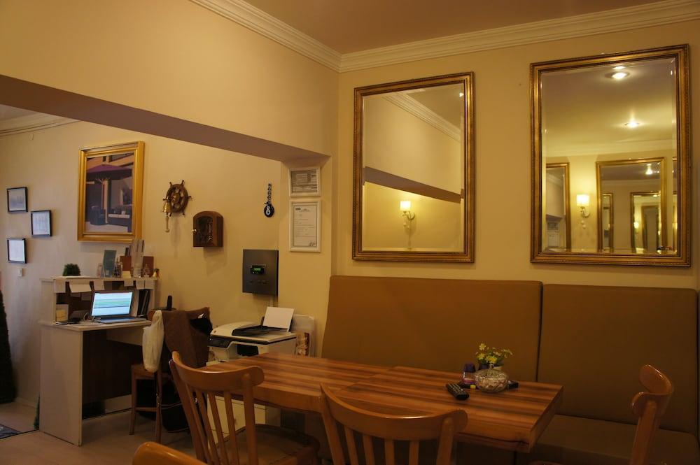 Bufes Hotel Sultanahmet 1