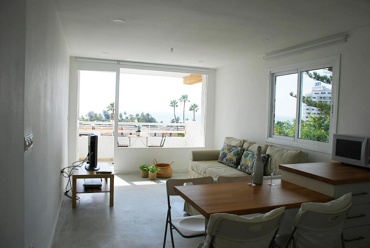 Pool & Beach View, 2 People, Wifi, Free Parking 2