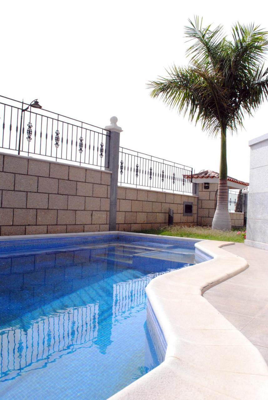 Lux Villa Playa la Arena 1