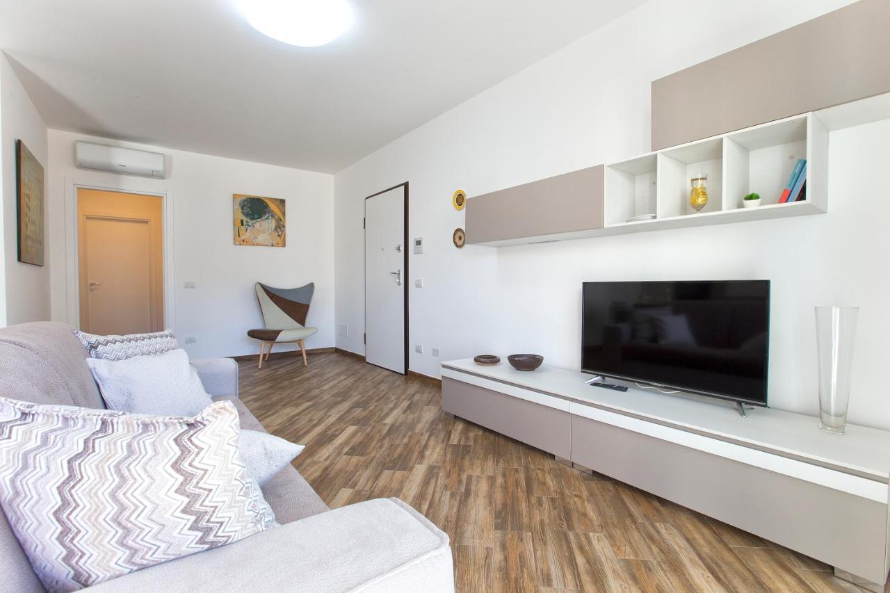 House Garden E Sky 1