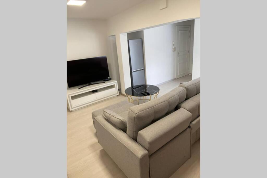 Au Cœur de Bruxelles Un Superbe Appartement .