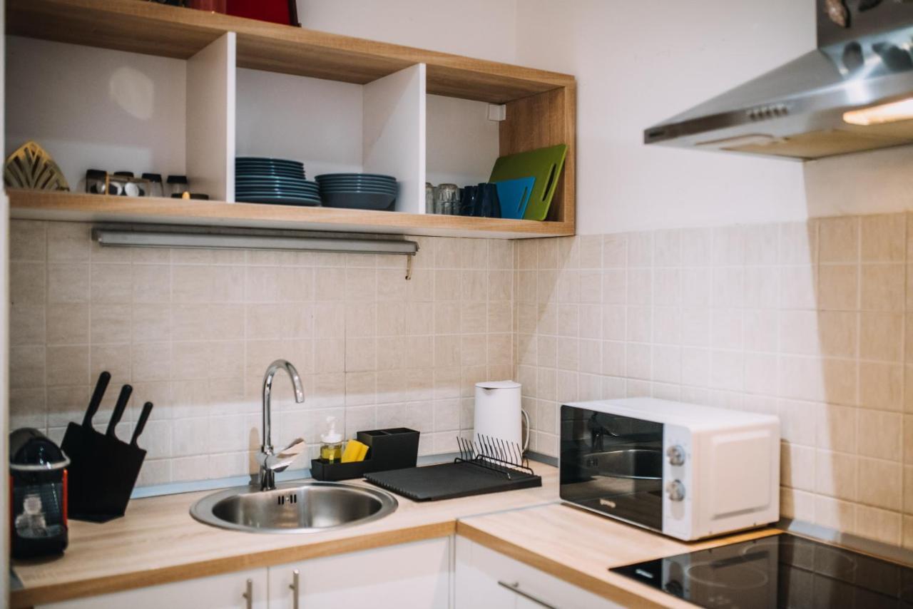 Art Deco Cathedral Apartments by Duhomes 1