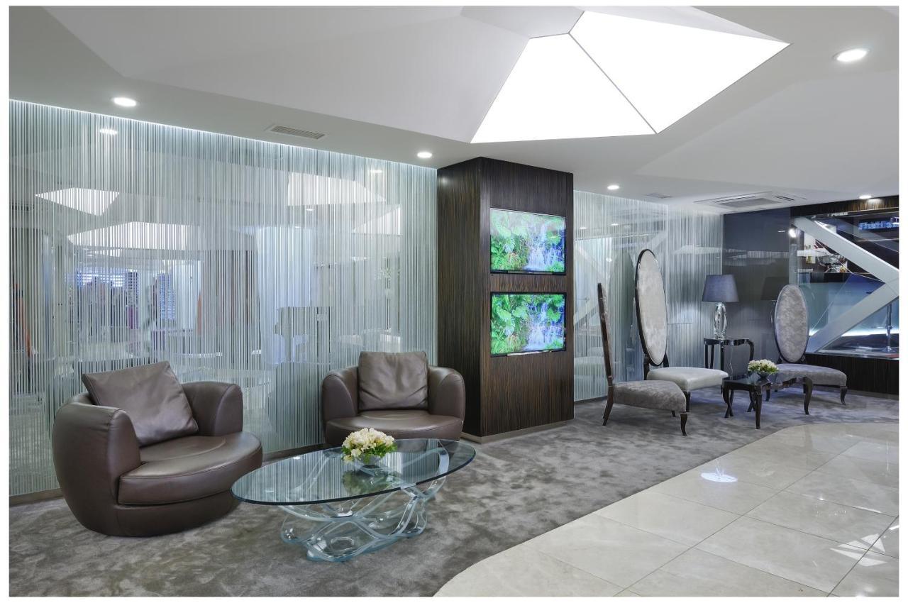 Cartoon Hotel (Adults only) 1