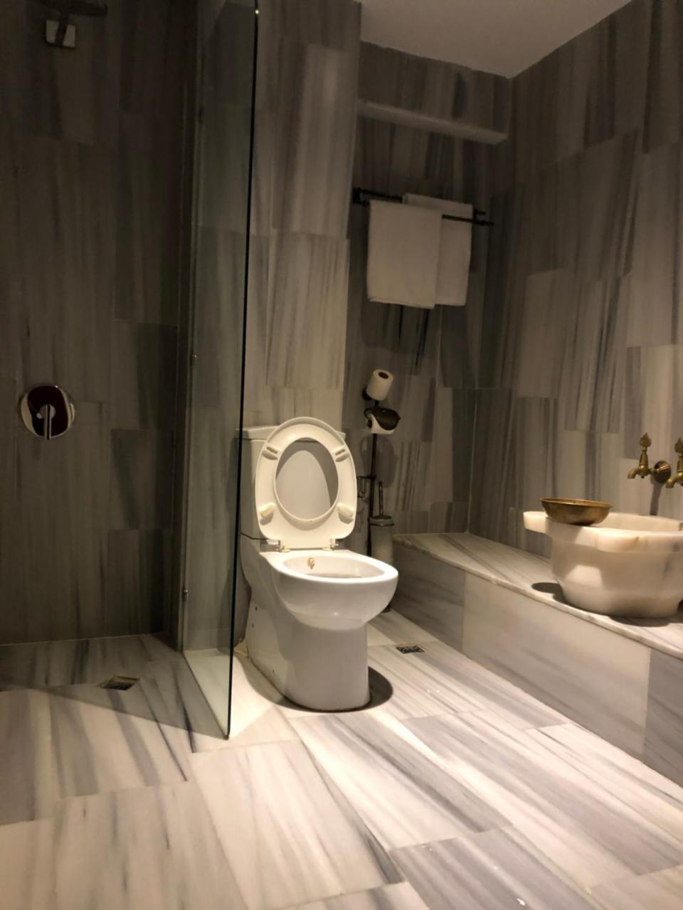 Sultanahmet Enjoyer Suit 1