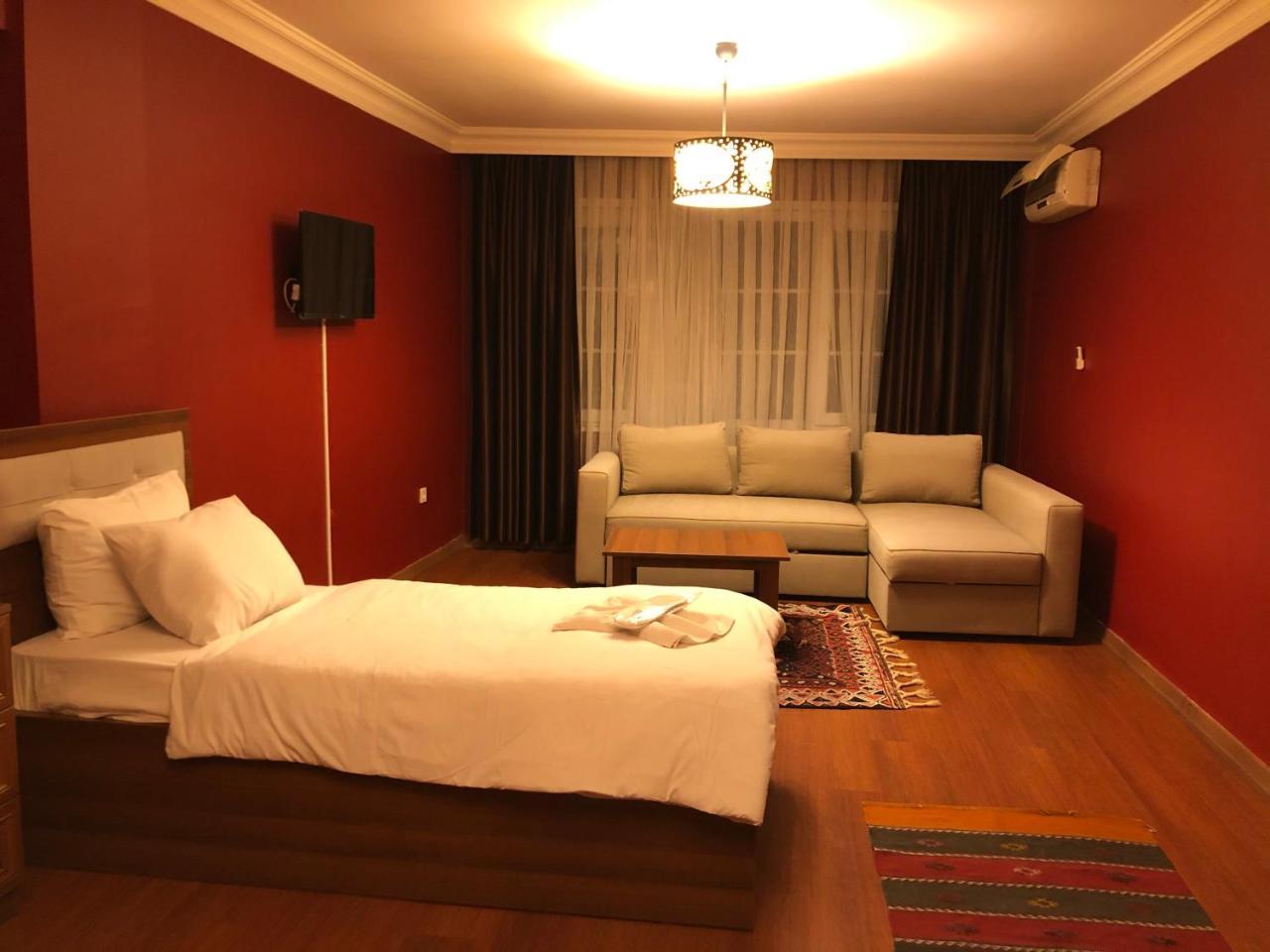 Sultanahmet Enjoyer Suit 2