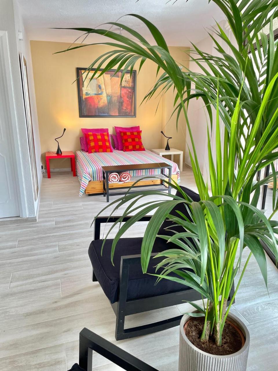 Home2book El Encanto de la Plaza Del Principe 1