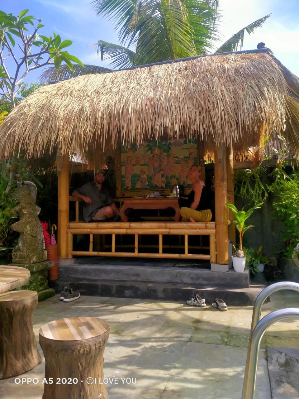 Nugraha Guest House 2 1