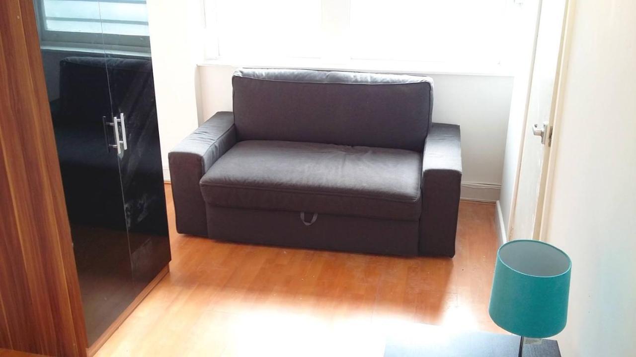 Great Flat Located in Trendy Soho