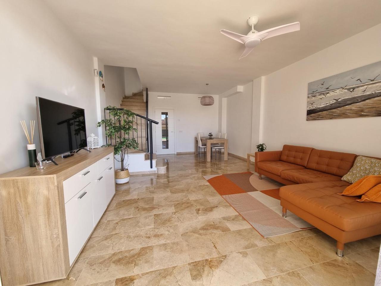 Villa Lora Modern & New Townhouse 2 Bedroom 2