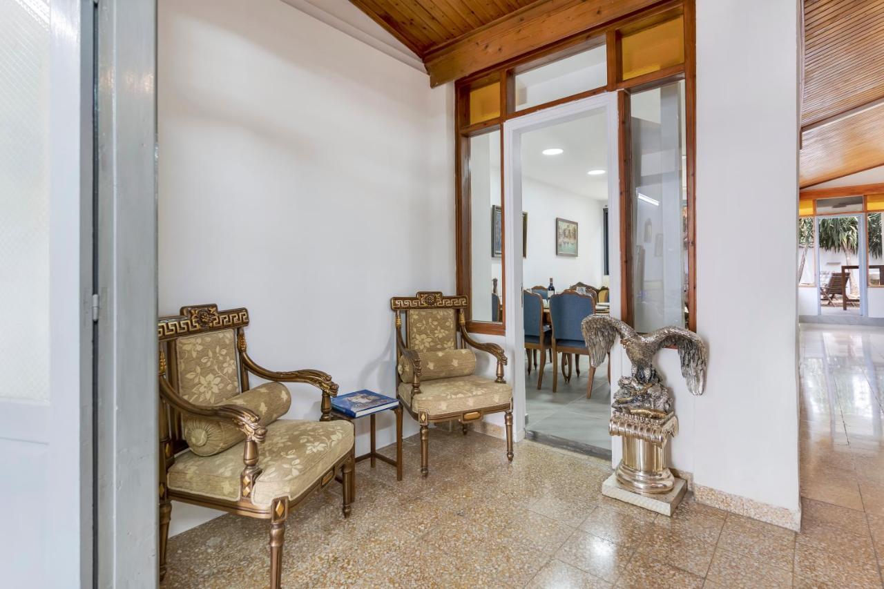 To Hani - Large Traditional House 2