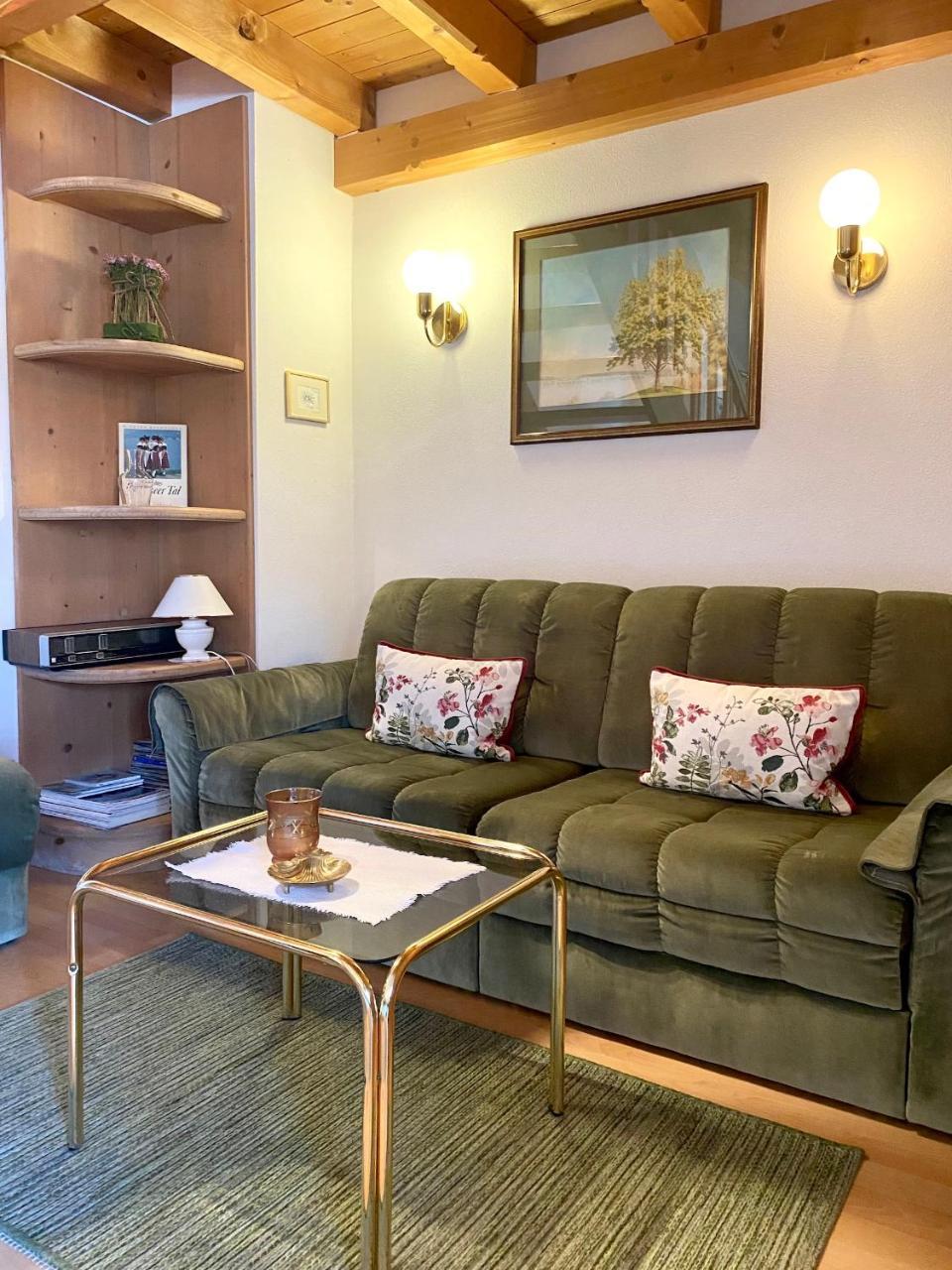 Adrian Stoop Seeblick Dachstudio