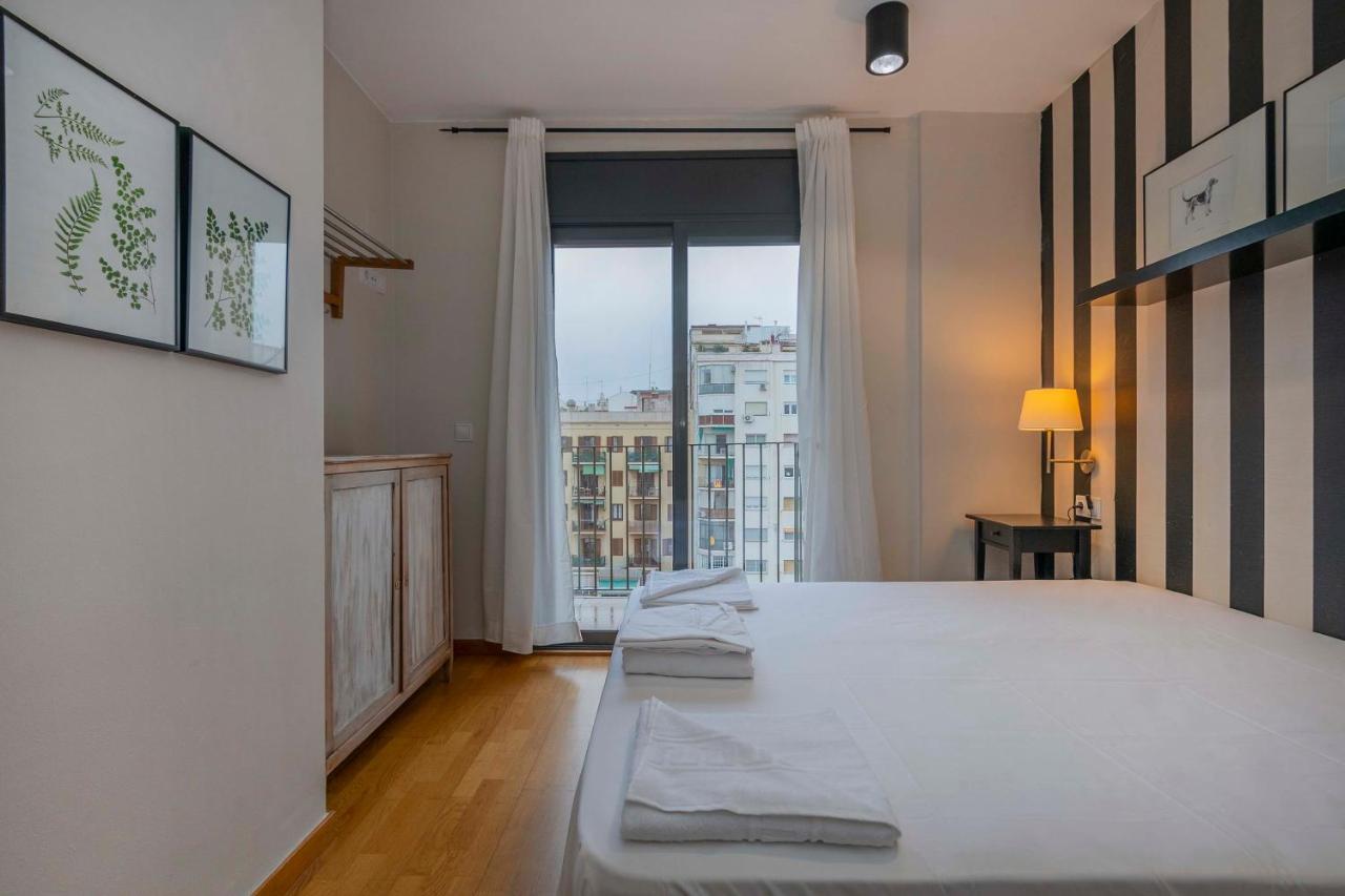 Modern And Bright Apartment in Eixample 5-1 (Adults Only) 2