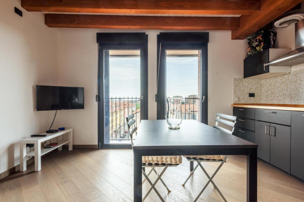 Amazing Flat with a View And Terrace on Navigli by Easylife 2