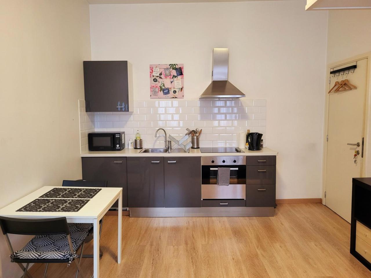 Studios Idealement Situes - Eu (Adults Only)