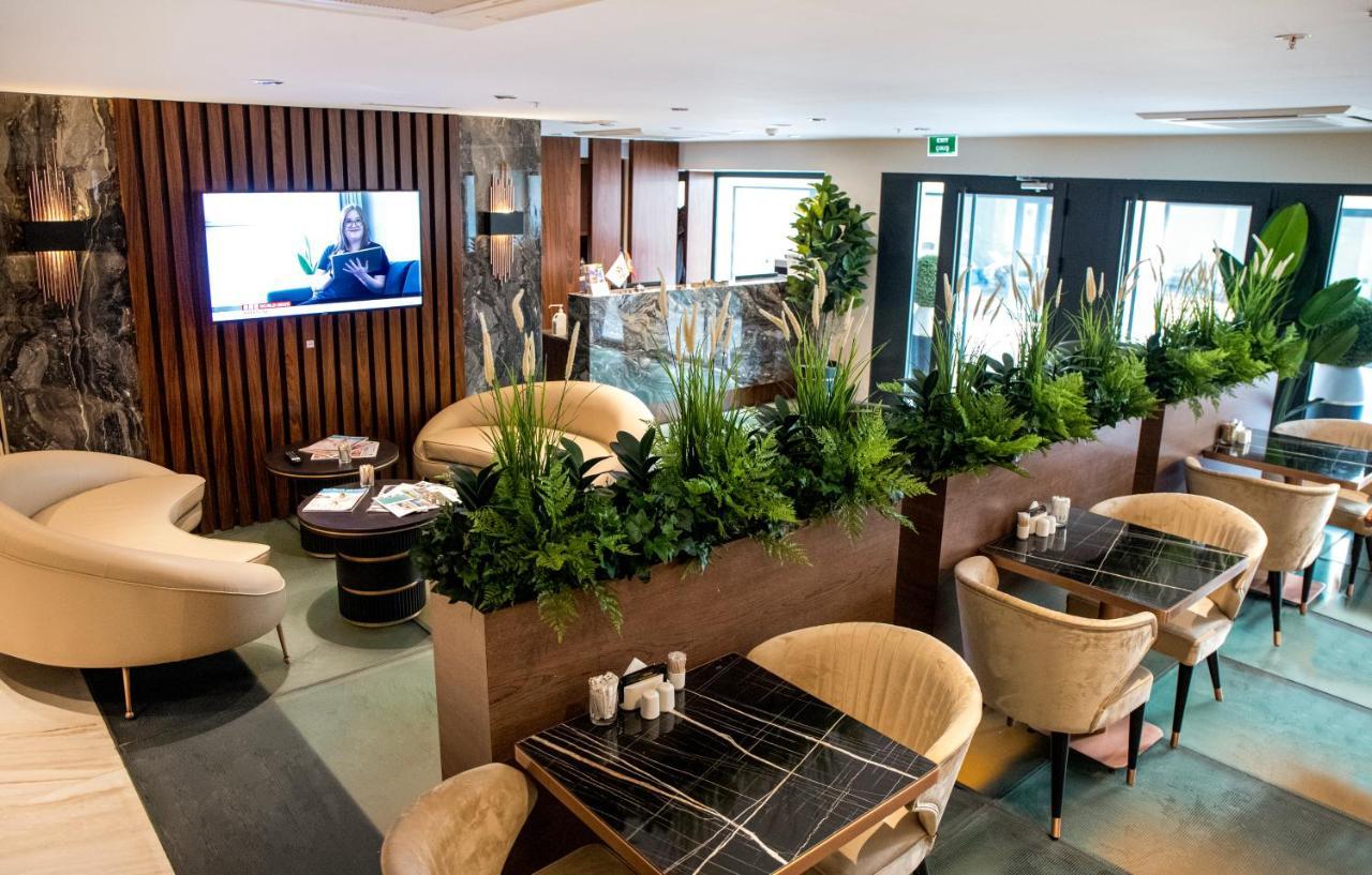 Shining Star Hotel 2