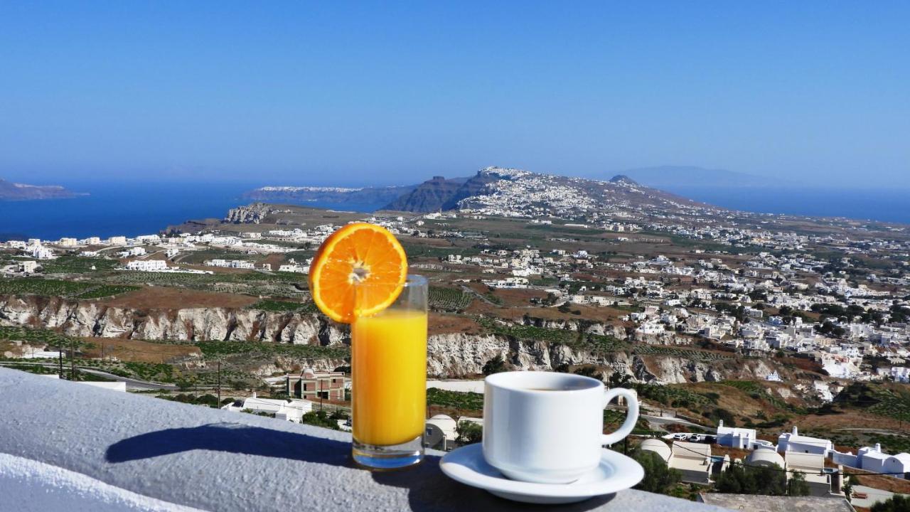 Santorini 180 Degrees