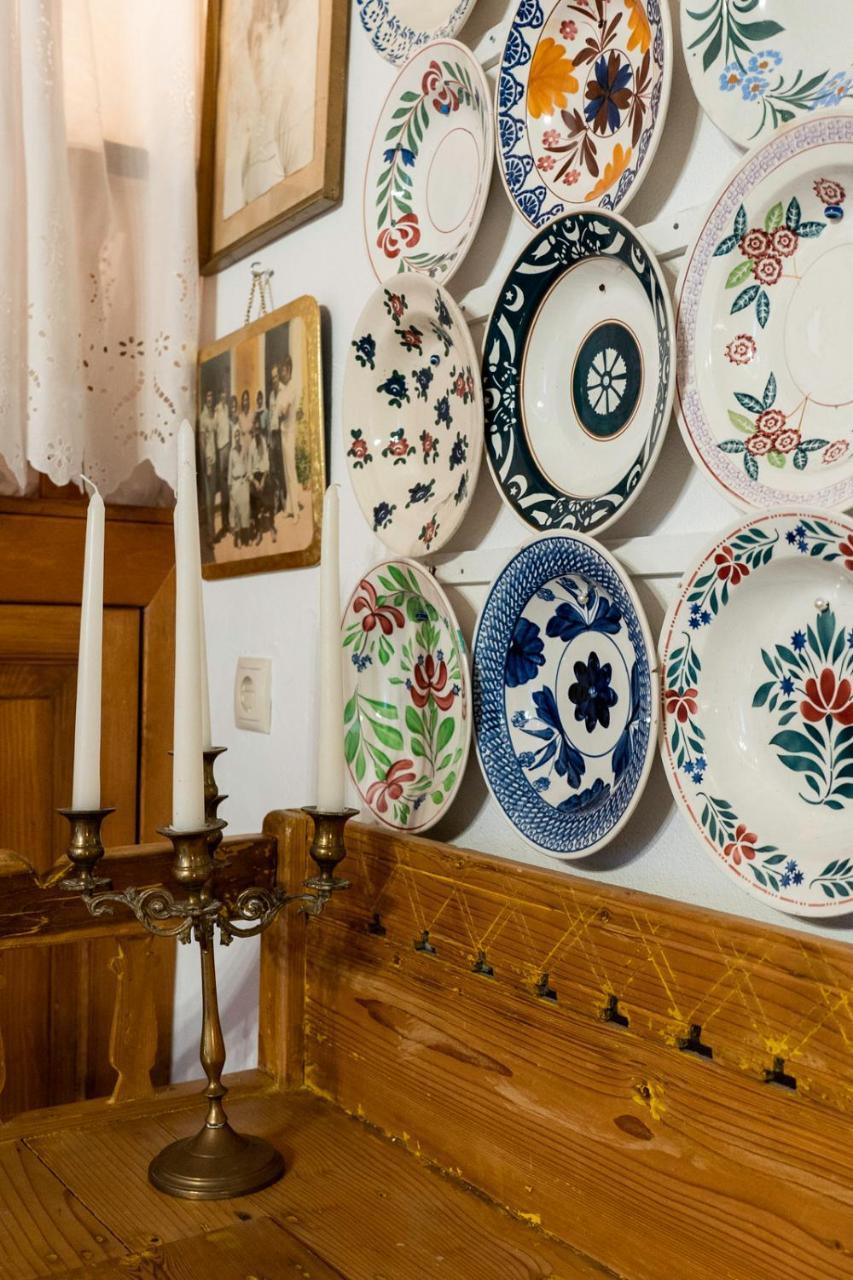 ''Finio'' Traditional House 1