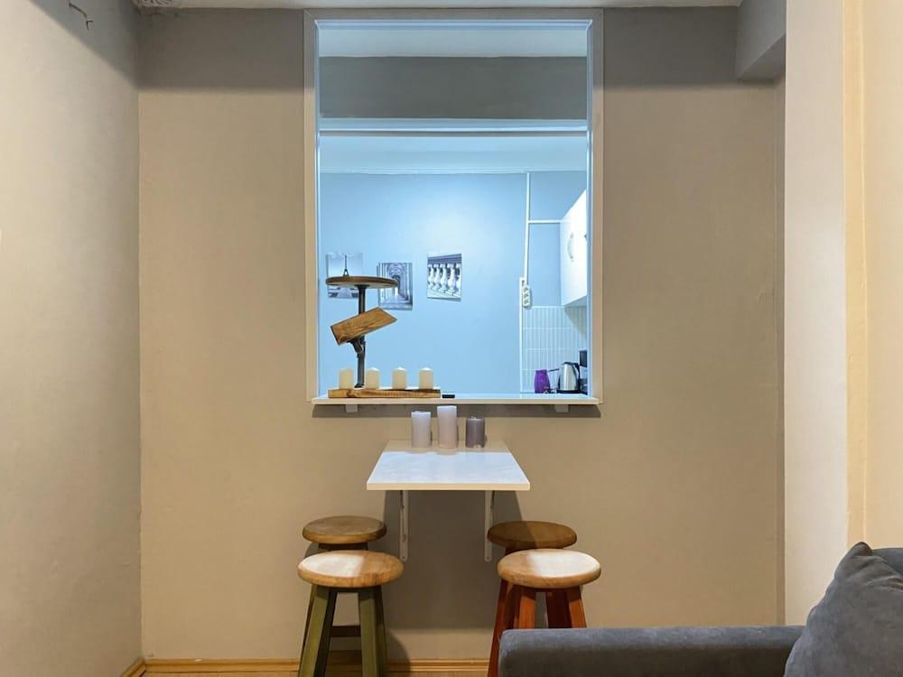 Charming Flat with Balcony in Sinanpasa Besiktas 2